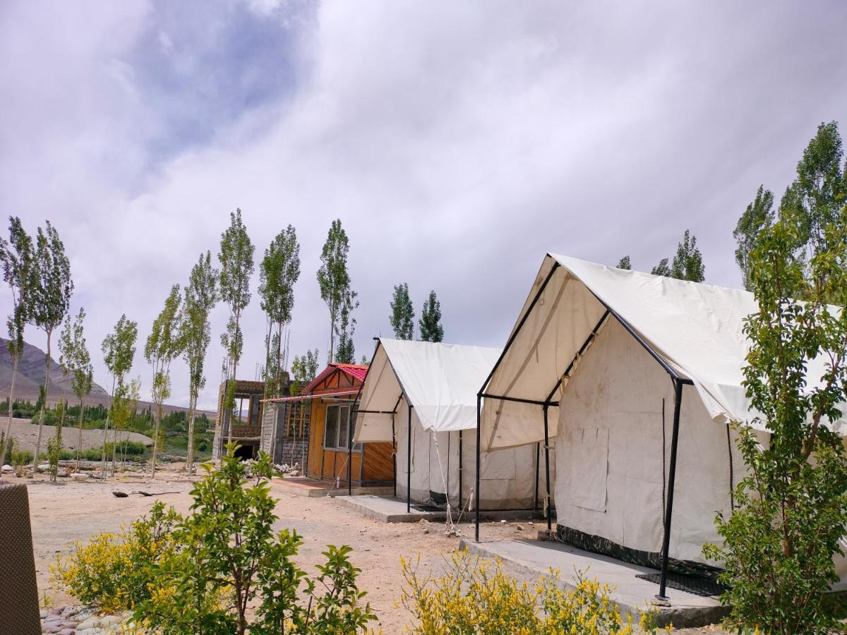 מלון Chimre Neryok'S Indus View חדר תמונה
