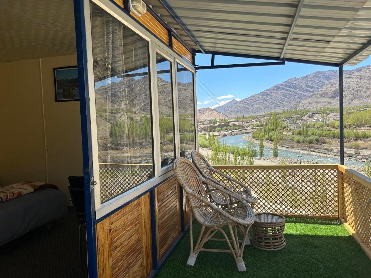 מלון Chimre Neryok'S Indus View מראה חיצוני תמונה