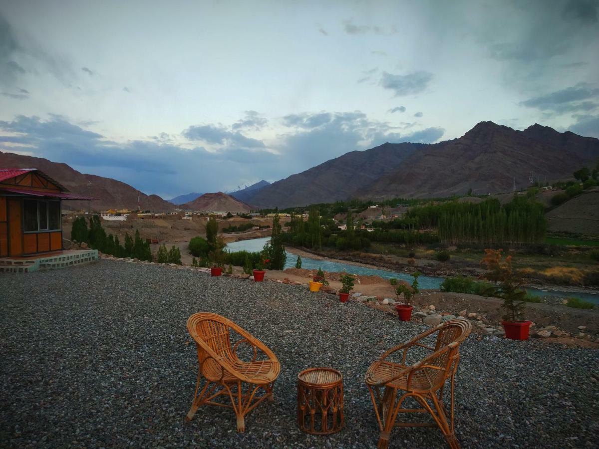 מלון Chimre Neryok'S Indus View מראה חיצוני תמונה